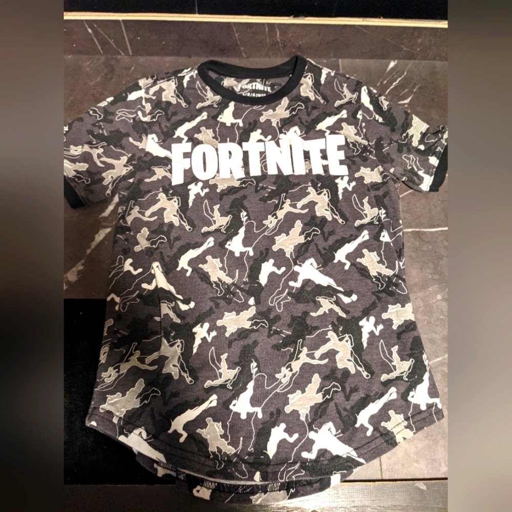Fortnite, Boys Camo Player, T Shirt, Size Large 10-12